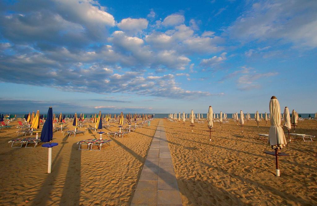 Hotel Conca Verde Lignano Sabbiadoro Exterior photo